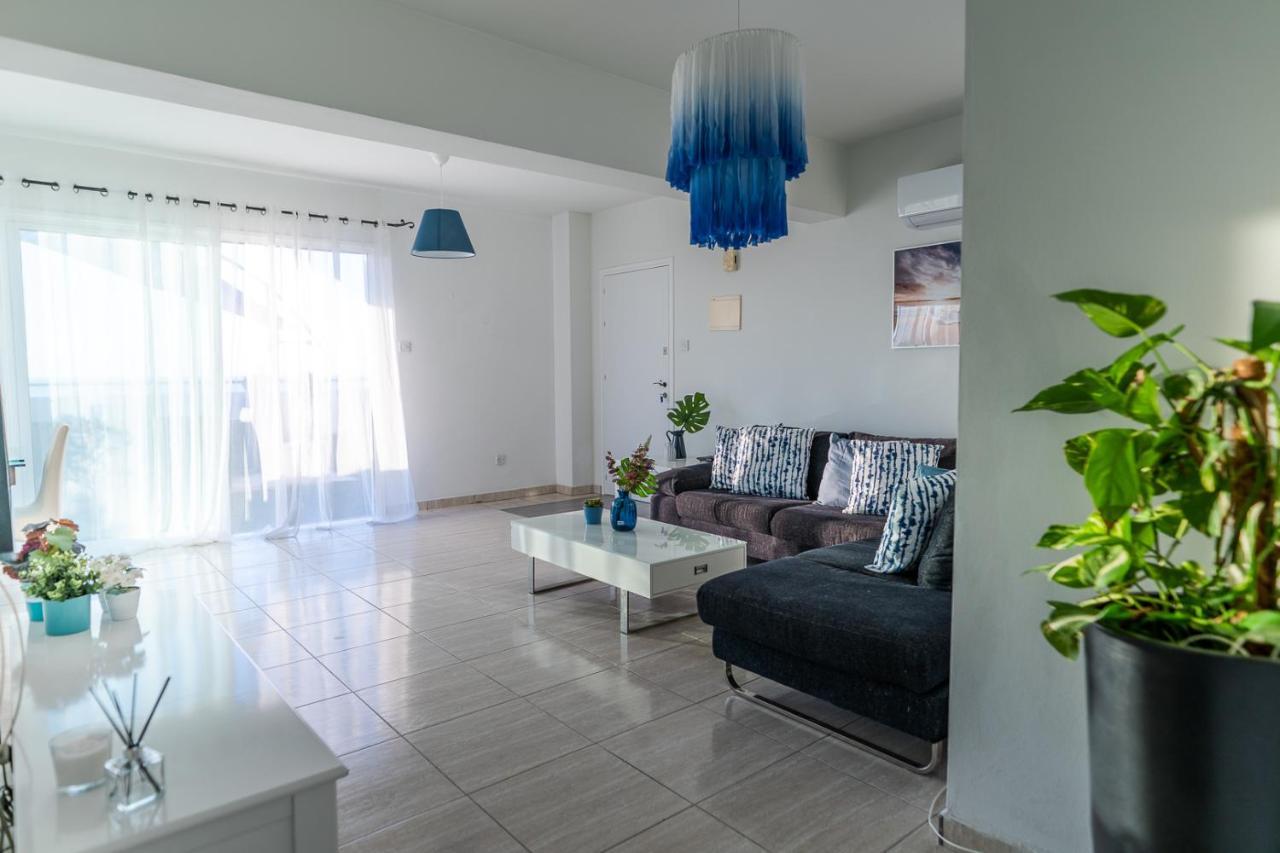 Makenzy Seaview Penthouse Apartment Larnaca Luaran gambar