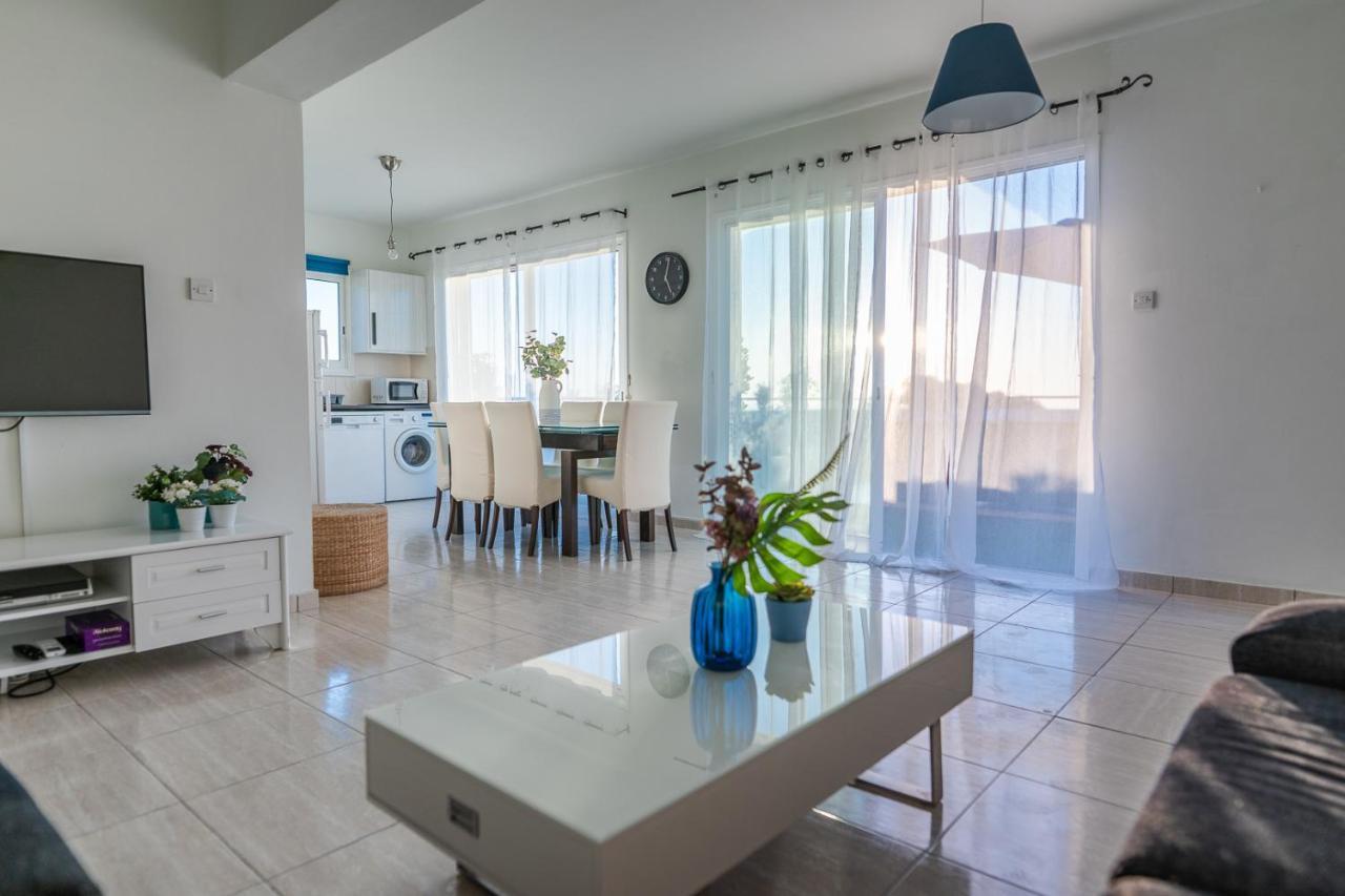 Makenzy Seaview Penthouse Apartment Larnaca Luaran gambar